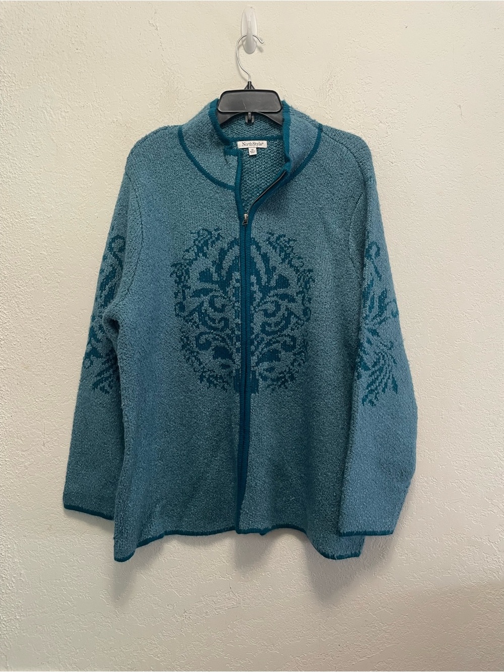 North Style Size 1X teal zip-up knit cardigan embroidered floral design